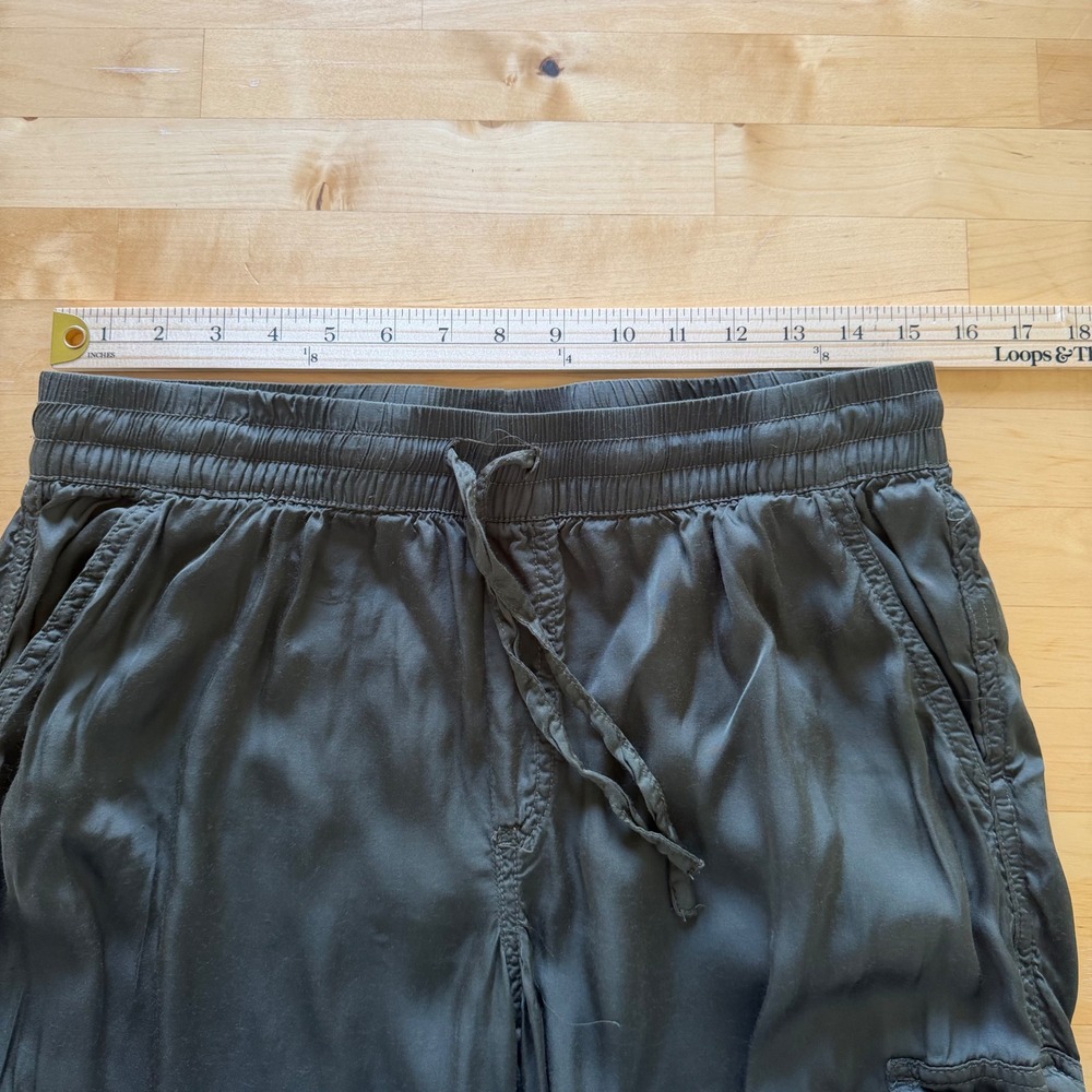 Aerie Olive Green 100% Viscose Wide Leg Cargo Pants Size Medium Drawstring - Picture 8 of 9
